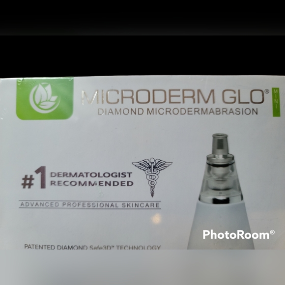 Microderm Glo Diamond Microdermabrasion Mini New Still in Plastic - Picture 2 of 5